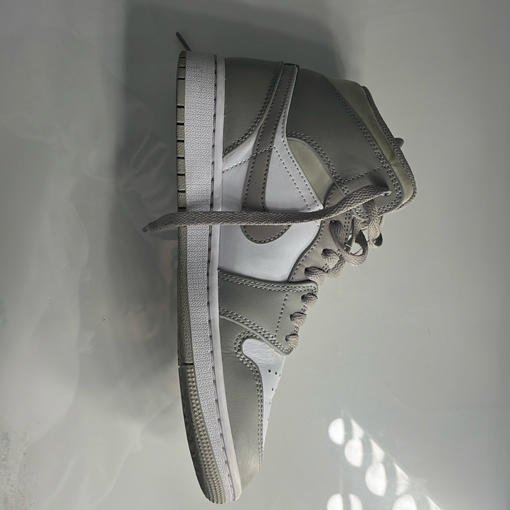 Jordan 1 Mid Linen Men’s Size 7